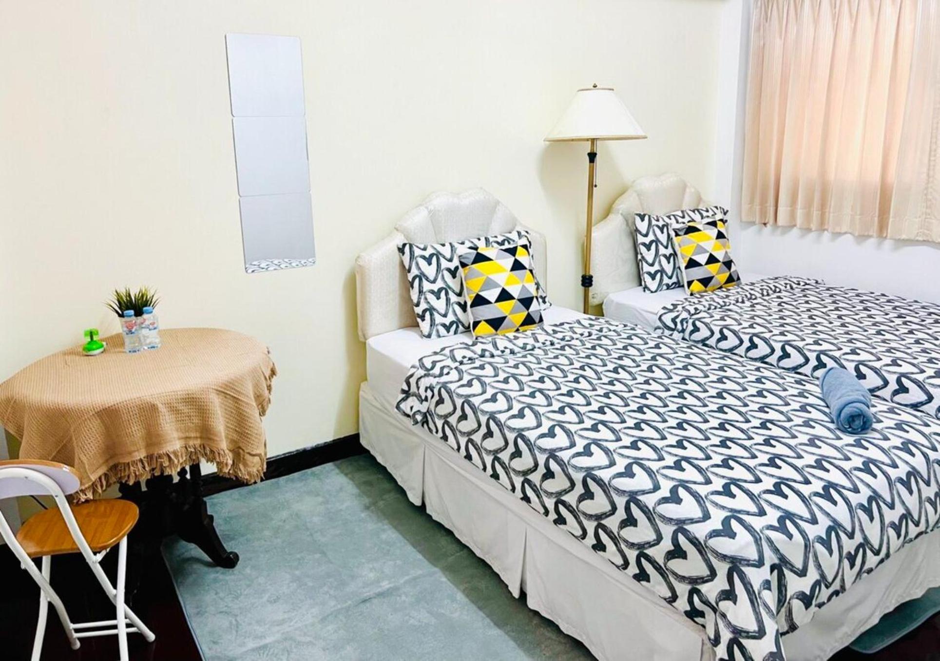Reehouse@Soi Cowboy/Asoke Bts Hotell Bangkok Eksteriør bilde