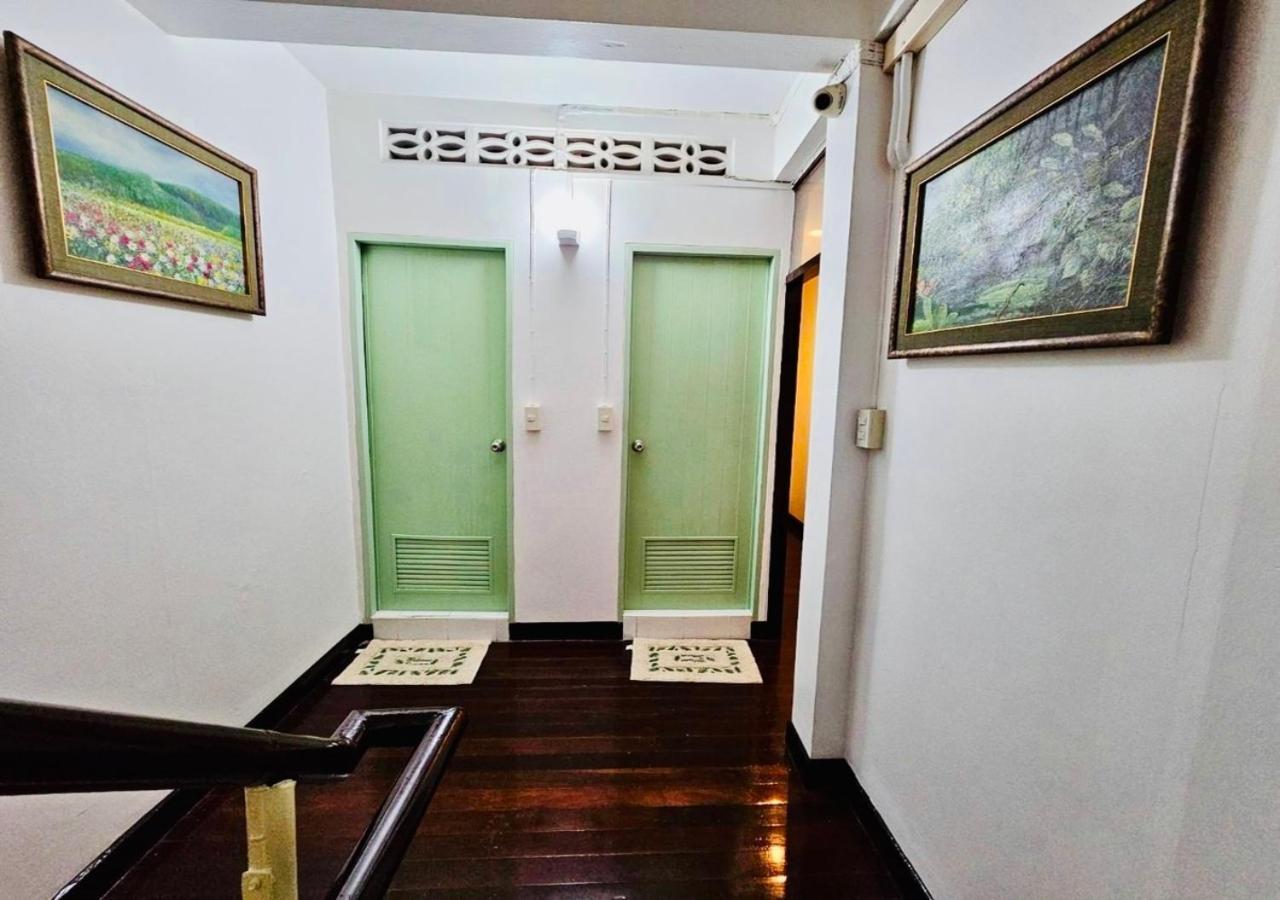 Reehouse@Soi Cowboy/Asoke Bts Hotell Bangkok Eksteriør bilde