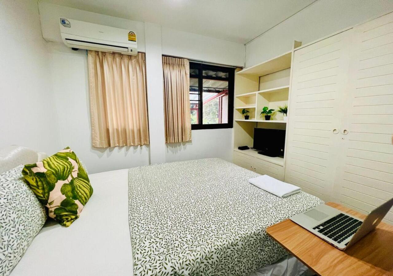Reehouse@Soi Cowboy/Asoke Bts Hotell Bangkok Eksteriør bilde