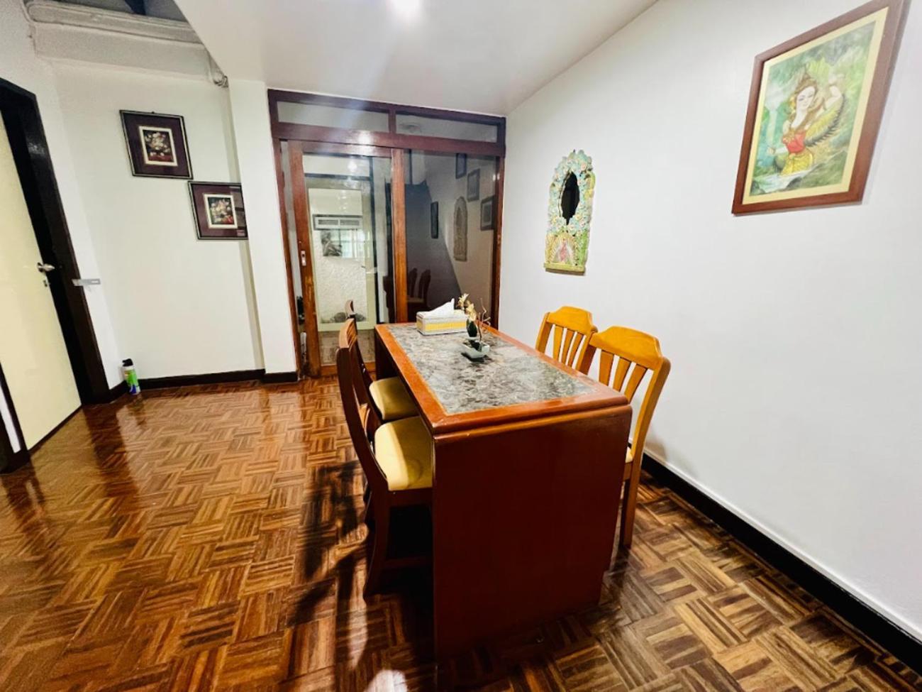 Reehouse@Soi Cowboy/Asoke Bts Hotell Bangkok Eksteriør bilde